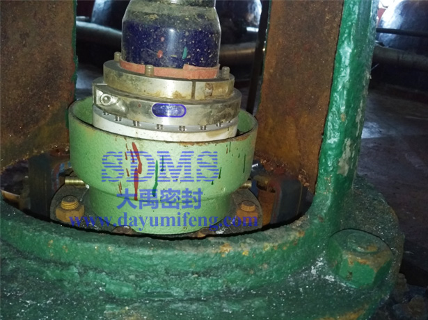 現(xiàn)場搪瓷3000L反應(yīng)釜用機(jī)械密封照